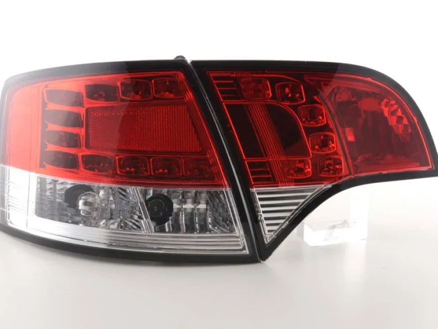 Baklampor LED Röd/Klarglas Audi A4 (B7/8E) Avant 2004-2008