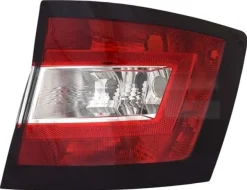 Baklykta Vänster till SKODA FABIA III Kombi (NJ5)