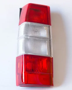 Classic Baklampa Vänster Vit/Röd Volvo 745, 765, 945, 965, V90