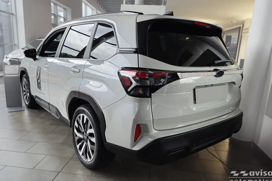 Dekorlist baklucka Subaru Forester VI 2024– Matt Silver