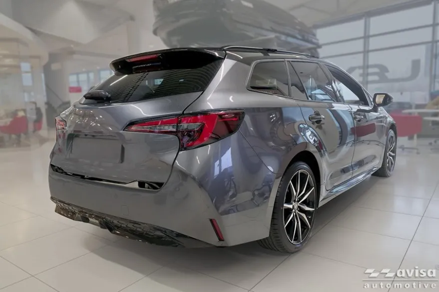 Dekorlist baklucka Toyota Corolla E210 Touring Sports / GR Sports 2018– Blank Svart