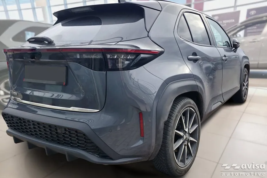 Dekorlist baklucka Toyota Yaris Cross 2021– Matt Silver