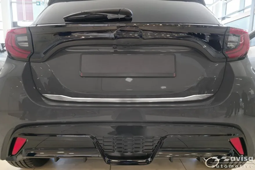 Dekorlist baklucka Toyota Yaris IV 5D 2020– Matt Silver