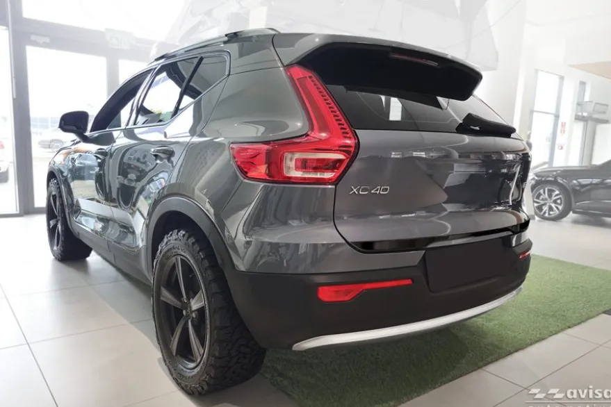 Dekorlist baklucka Volvo XC40 2017– Blank Svart