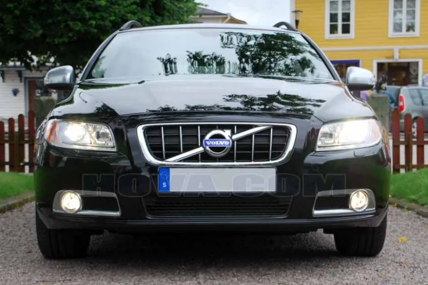 Dimljusgaller R-Design Volvo V70 III 2008- För bilar med parkassistans