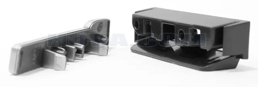 Emblem till Grill ''R-Design'' Volvo C30 2007-2011