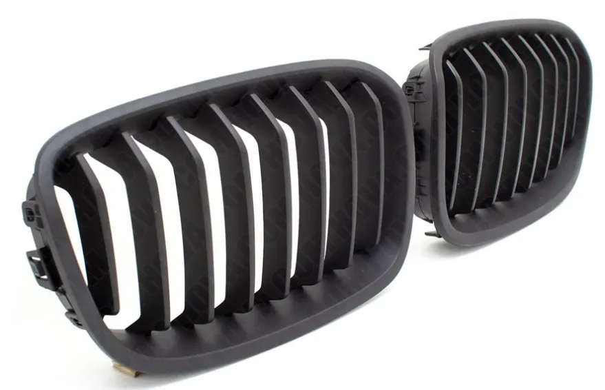 Grillar/Njurar Mattsvart BMW 1-Serien F20/F21 2011-2015