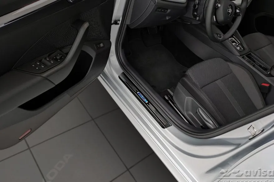 Instegslister i Blank Svart Stål Skoda Octavia IV 2019->