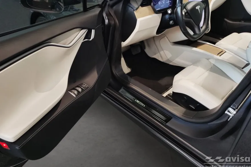 Instegslister i Blank Svart Stål Tesla Model S 2012->