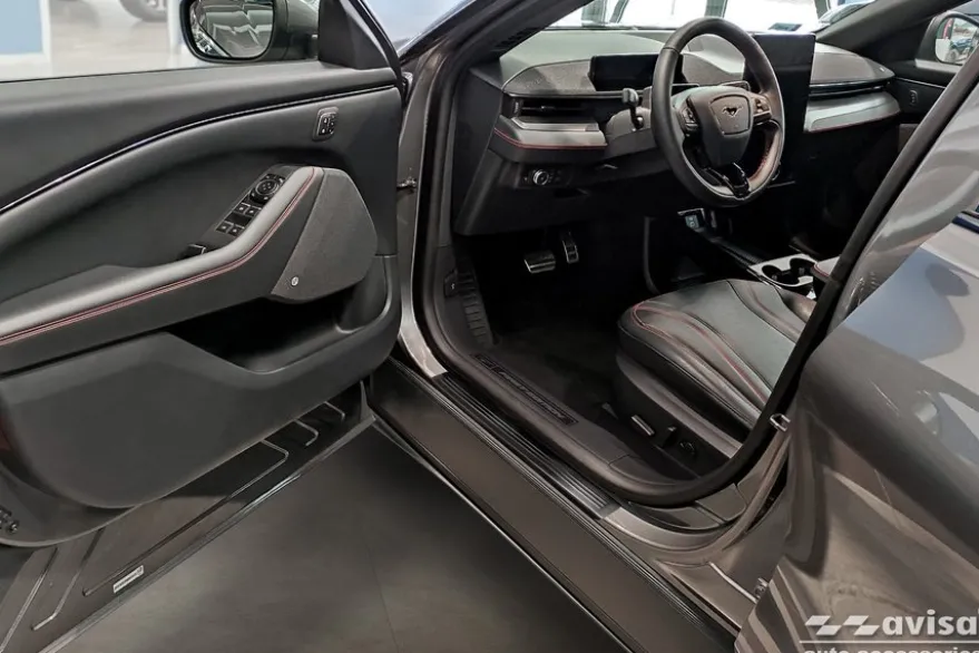 Instegslister i Borstad svart stål Ford Mustang MACH-E 2020->