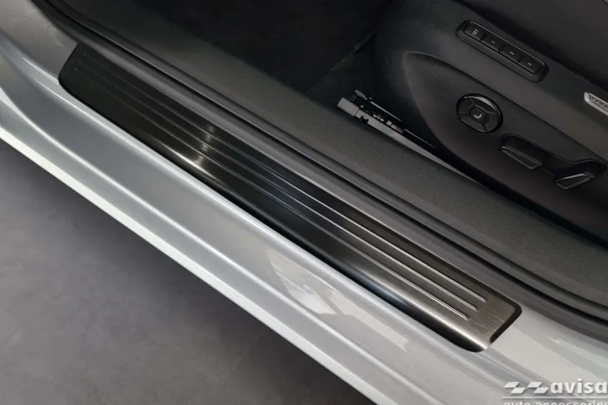 Instegslister i Borstad Svart Stål Skoda Superb IV Kombi 2024->