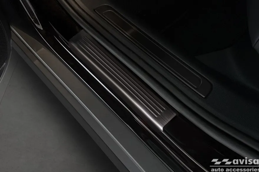 Instegslister i Borstad Svart Stål VW Passat B8 2014-2023