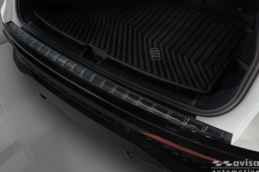 Lastskydd Rostfri Borstad Metall Svart Audi Q5 III 2024->