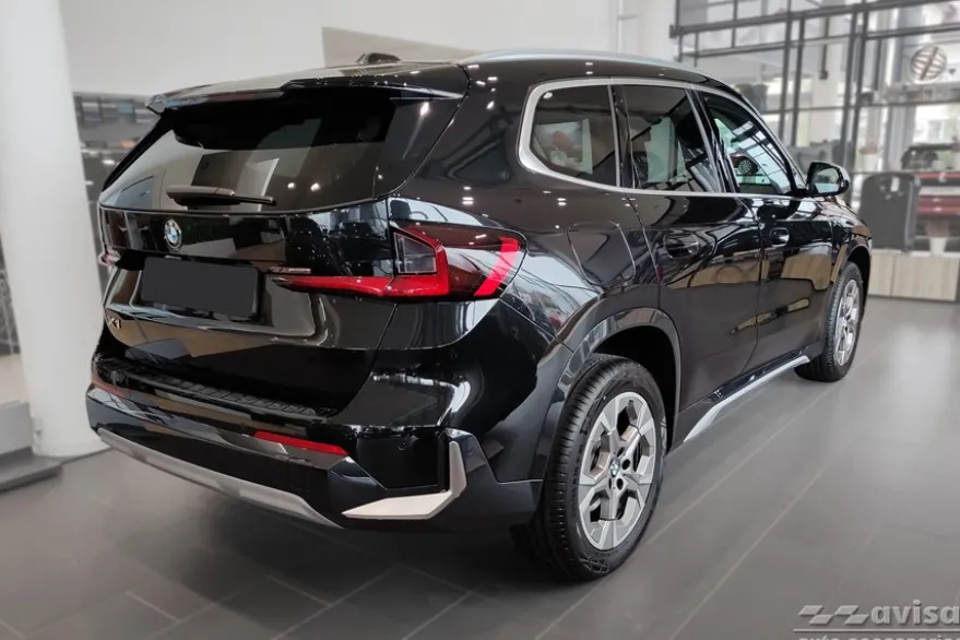 Lastskydd Rostfri Borstad Metall Svart Bmw X1 III U11 2022->