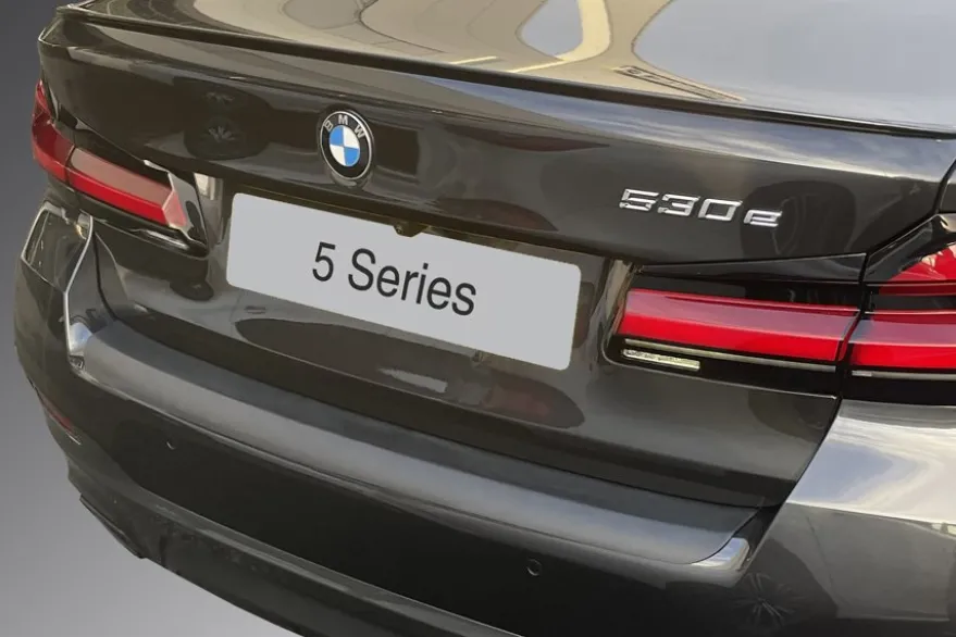 Lastskydd Svart BMW 5-Serie G30 Sedan 7.2020->