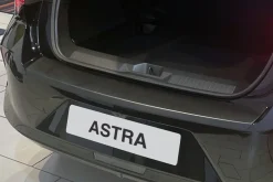 Lastskydd Svart Opel Astra L Hatchback 10.2021->