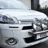 Modellanpassad Voolbar Ljusbåge till Citroen Berlingo 2008- Fästen för 2 extraljus