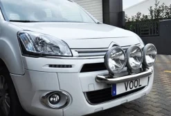 Modellanpassad Voolbar Ljusbåge till Citroen Berlingo 2008- Fästen för 2 extraljus