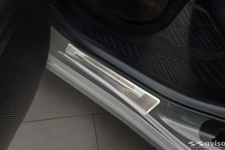 nstegslister i Borstad Stål Subaru Forester VI 2024->