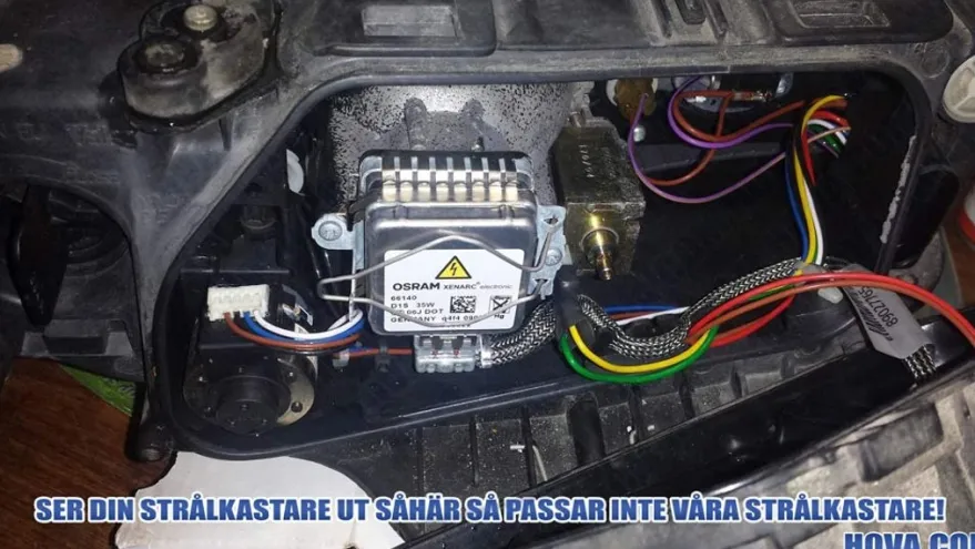 Strålkastare Xenon Vänster Audi A4 8E B6